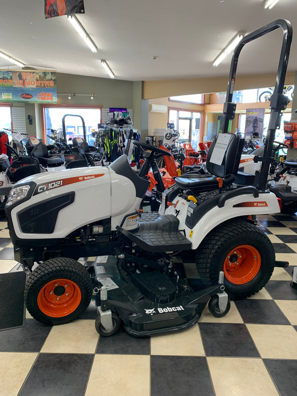 Bobcat CT1021 Sub-Compact Tractor W/ Mid-Mower
